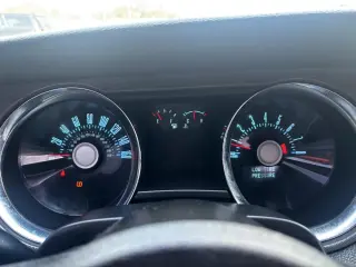 2012 Ford Mustang 2dr Cpe V6