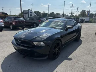 2012 Ford Mustang 2dr Cpe V6