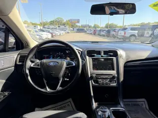 2018 Ford Fusion SE FWD