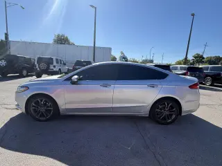 2018 Ford Fusion SE FWD