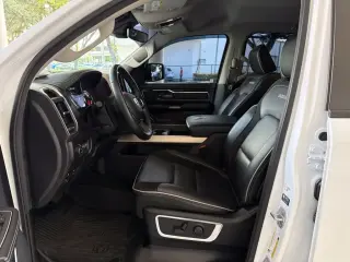 Ram 1500 2022 4x4 Laramie 4dr Cabina de Tripulacion Doble 5.6 ft. SB Camioneta