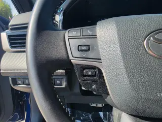 2025 Toyota Camry Hybrid SE