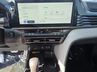 2025 Toyota Camry Hybrid SE