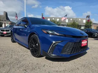 2025 Toyota Camry Hybrid SE