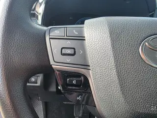 2025 Toyota Camry Hybrid LE