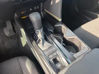 2025 Toyota Camry Hybrid LE