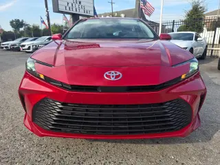 2025 Toyota Camry Hybrid LE
