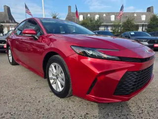 2025 Toyota Camry Hybrid LE