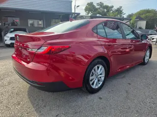 2025 Toyota Camry Hybrid LE