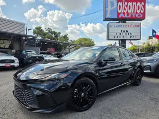 2025 Toyota Camry Hybrid SE