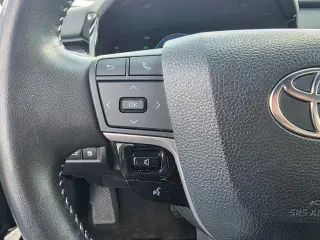 2025 Toyota Camry Hybrid SE