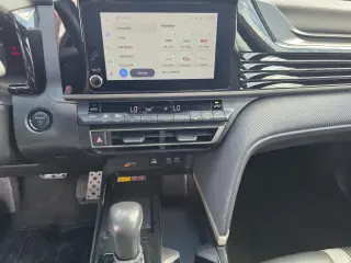 2025 Toyota Camry Hybrid SE