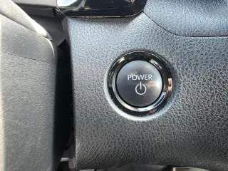 2025 Toyota Camry Hybrid SE