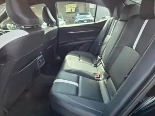 2025 Toyota Camry Hybrid SE