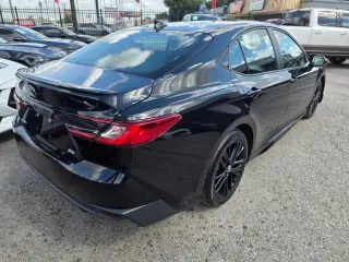 2025 Toyota Camry Hybrid SE