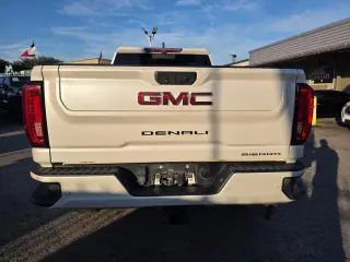 2023 GMC Sierra 2500HD Denali Crew Cab 4WD SB