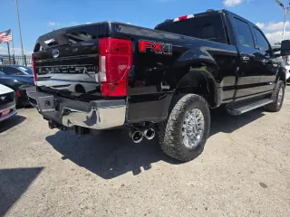 2022 Ford F-250 SD XL Crew Cab 4WD