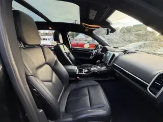 2018 Porsche Cayenne Base