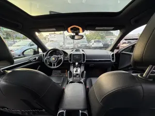 2018 Porsche Cayenne Base