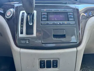 2012 Nissan Quest