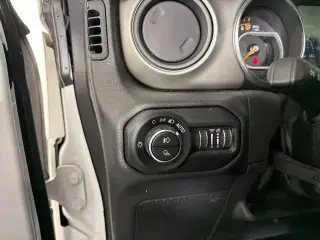 Jeep Gladiator 2021 4x4 Sport 4p. Cabasión de tripulación 5.0 ft. CB