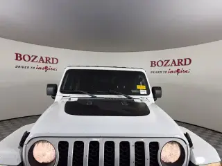 Jeep Gladiator 2021 4x4 Sport 4p. Cabasión de tripulación 5.0 ft. CB