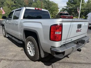 2017 GMC Sierra 1500 SLE Crew Cab Short Box 4WD
