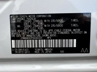2023 Toyota BZ4X Limited AWD (Natl)