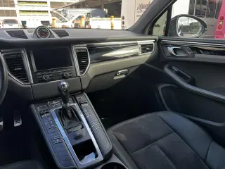 2015 Porsche Macan AWD 4dr S
