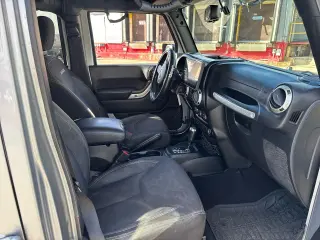 2016 Jeep Wrangler Unlimited 4WD 4dr Sahara
