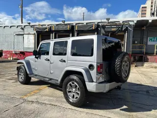 2016 Jeep Wrangler Unlimited 4WD 4dr Sahara