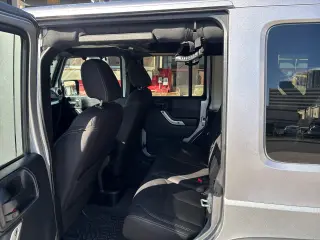 2016 Jeep Wrangler Unlimited 4WD 4dr Sahara