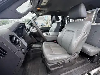 2016 Ford Super Duty F-350 DRW 4WD SuperCab 158" Lariat