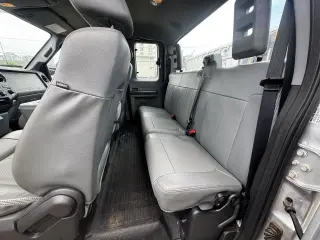 2016 Ford Super Duty F-350 DRW 4WD SuperCab 158" Lariat