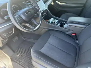 Jeep Grand Cherokee L 2025 4x2 Laredo 4dr SUV