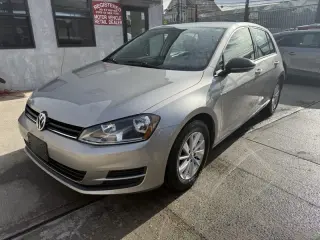 2016 Volkswagen Golf TSI S 6A
