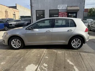 2016 Volkswagen Golf TSI S 6A