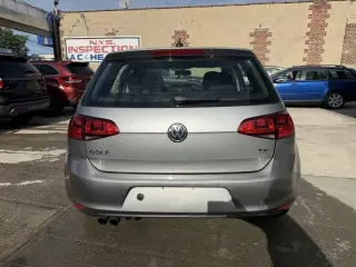 2016 Volkswagen Golf TSI S 6A