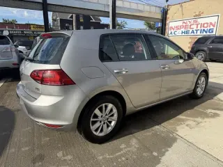2016 Volkswagen Golf TSI S 6A