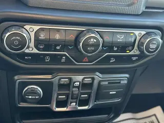 Jeep Wrangler Unlimited 2021 4x4 Sport 4 puertas SUV