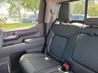 Chevrolet Silverado 1500 2023 4x4 RST 4dr Crew Cab 5.8 ft. SB