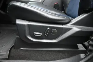Ford F-150 2019 4x4 Raptor 4p SuperCab 5.5 ft. CA con techo solar de panel doble, paquete de tecnología Raptor, 17 ruedas de aluminio forjado compatibles con llantas de bloqueo, escalón de portón con asistencia de elevación de portón, paquete de lujo Grup
