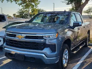 Chevrolet Silverado 1500 2023 4x4 LT 4dr Crew Cab 5.8 ft. SB con 2FL