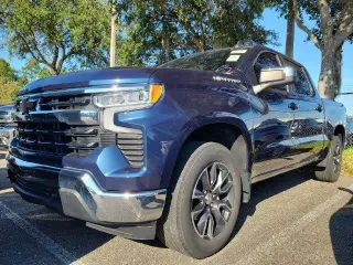 Chevrolet Silverado 1500 2023 4x4 LT 4dr Crew Cab 5.8 ft. SB w/2FL