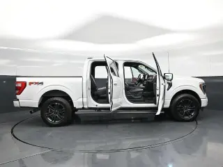 Ford F-150 2021 4x4 Lariat 4p SuperCab 5.5 ft. SB