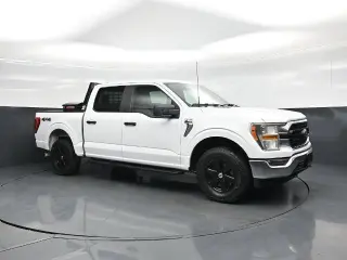 Ford F-150 2022 4x4 XLT 4p SuperCrew 5.5 ft. CB