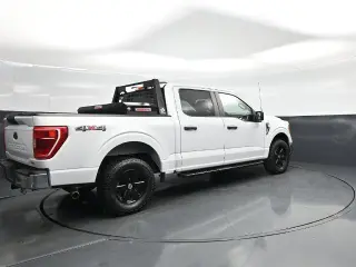 Ford F-150 2022 4x4 XLT 4p SuperCrew 5.5 ft. CB