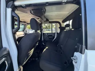 Jeep Gladiator 2021 4x4 Sport 4dr Crew Cab 5.0 ft. SB