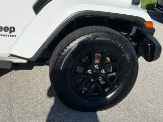 Jeep Gladiator 2021 4x4 Sport 4dr Crew Cab 5.0 ft. SB