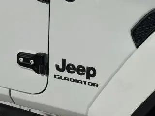 Jeep Gladiator 2021 4x4 Sport 4dr Crew Cab 5.0 ft. SB